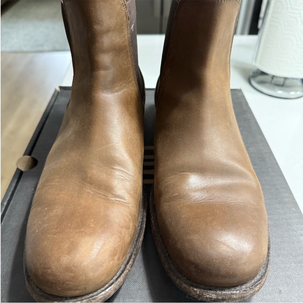Frye Men's Tan Leather Boat Shoes